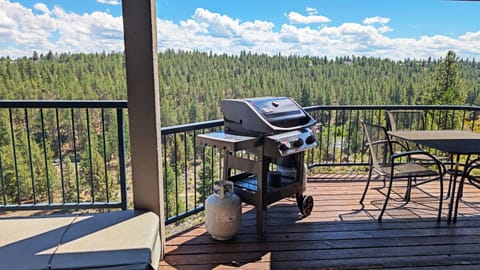 Condo, 3 Bedrooms | Outdoor dining