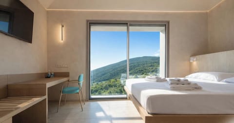 Double Room | WiFi (free), bed sheets