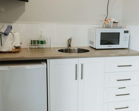 Superior Double Room, River View | Private kitchen | Mini-fridge, microwave, stovetop, electric kettle