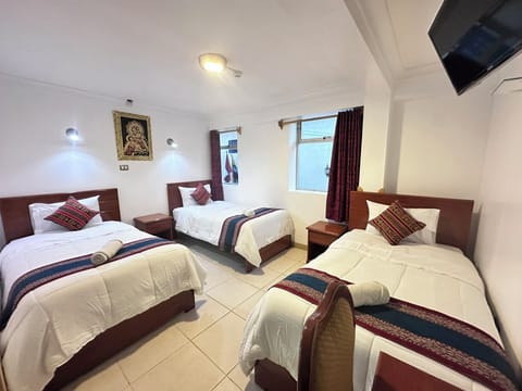 Superior Triple Room | Desk, laptop workspace, free WiFi, bed sheets