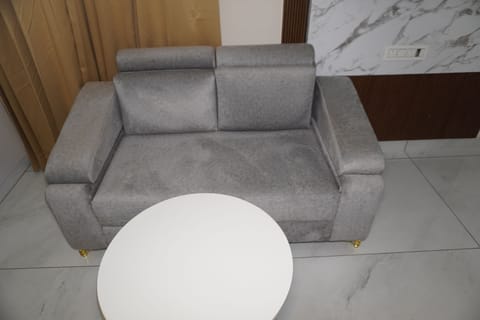 Executive Double Room | Desk, free WiFi