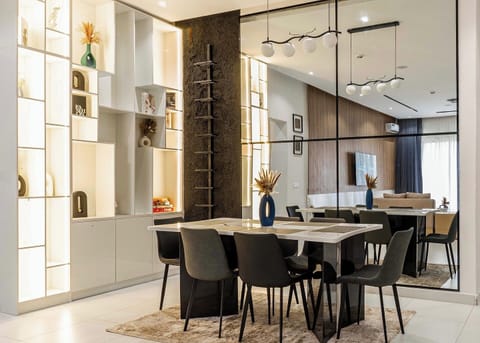 Deluxe Apartment, Balcony, City View | Living area