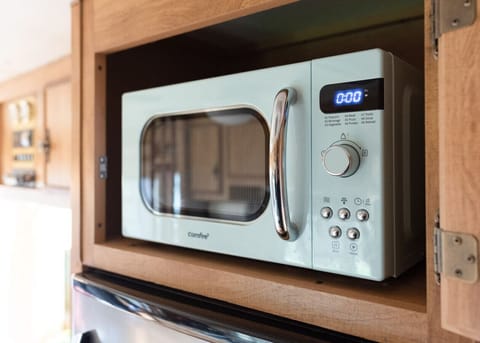 Design Mobile Home, 1 Bedroom, Non Smoking, Pets Allowed | Private kitchen