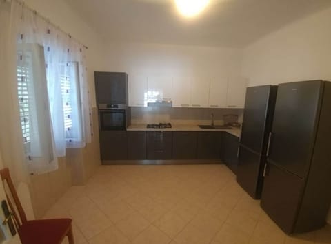 House (Four Bedroom Holiday Home With Terrac) | Private kitchen | Fridge