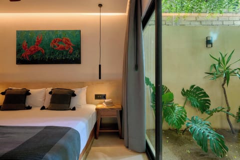 Junior Suite | In-room safe, blackout drapes, iron/ironing board, free WiFi