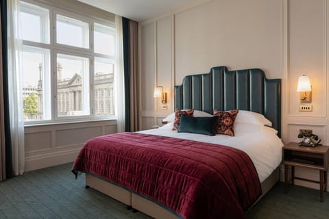 Double Room, City View | Premium bedding, pillowtop beds, in-room safe, desk