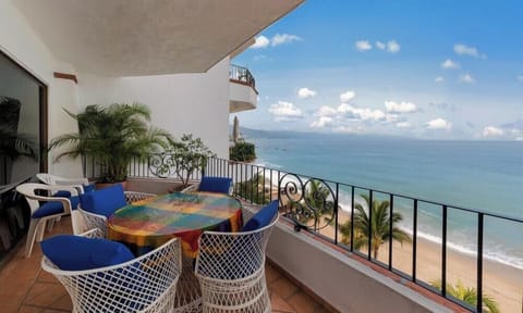 Apartment, Multiple Beds, Balcony, Ocean View (710-VistadelSol) | Outdoor dining