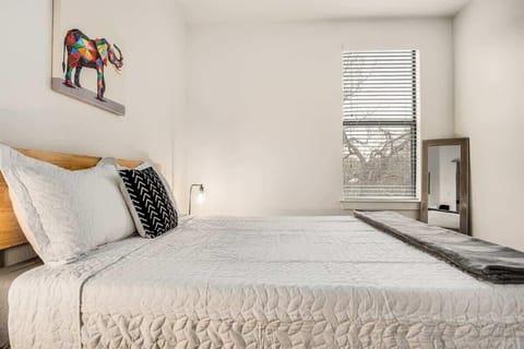 Standard Apartment, 1 Bedroom (Apartment) | Iron/ironing board, free WiFi