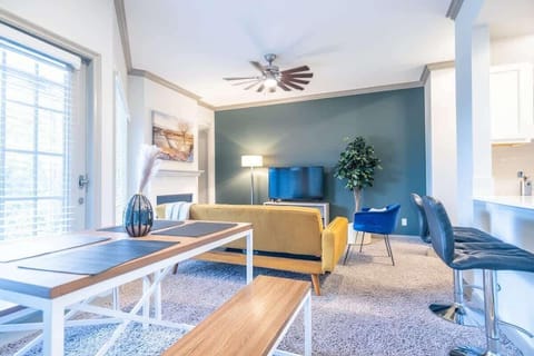 Standard Apartment, 1 Bedroom (Apartment) | Living area | Smart TV