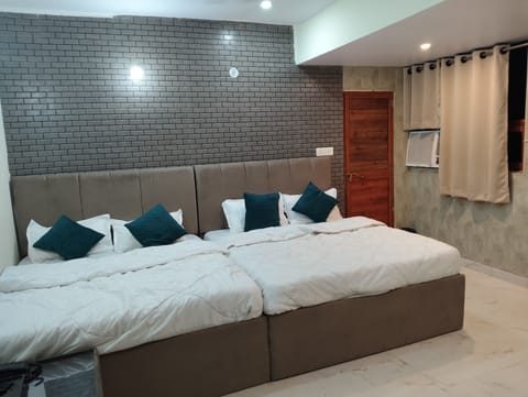 Family Quadruple Room | Free WiFi