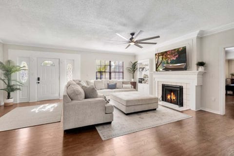 Villa, Multiple Bedrooms | Living area