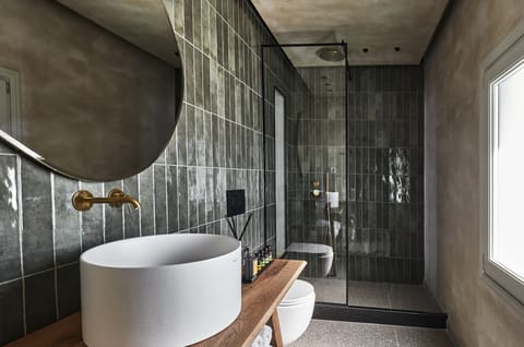 Master Caldera View Suite with Hot Tub | Bathroom | Shower, hair dryer, slippers, towels