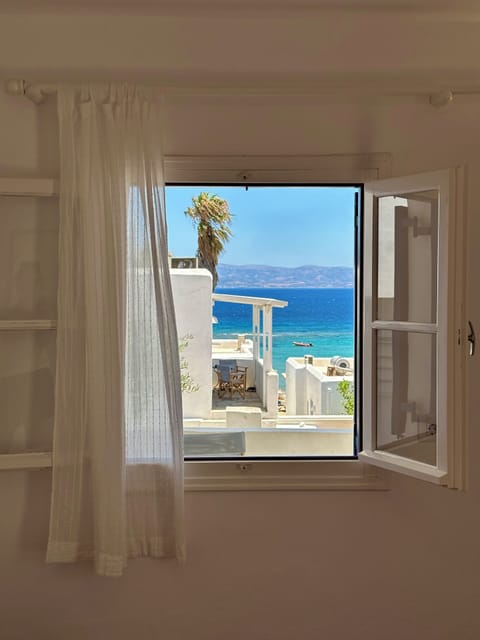 Family Suite | Individually decorated, individually furnished, free WiFi, bed sheets