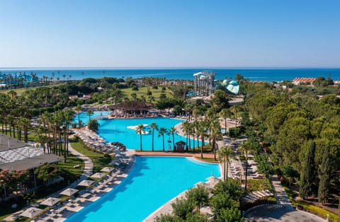 Indoor pool, 3 outdoor pools, pool umbrellas, sun loungers