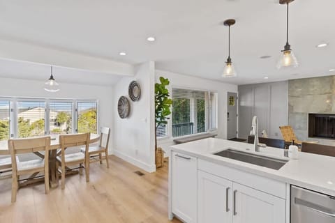 House | Private kitchen | Microwave, oven, stovetop, dishwasher