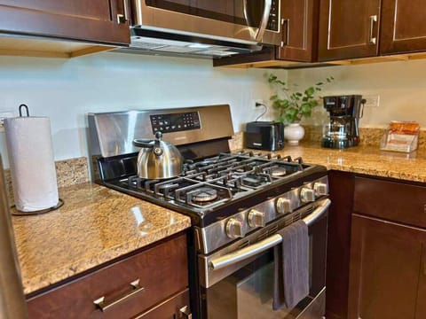 Classic Apartment, 2 Bedrooms | Private kitchen | Fridge, microwave, oven, stovetop