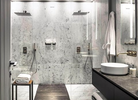 Separate tub and shower, deep soaking tub, hair dryer, slippers