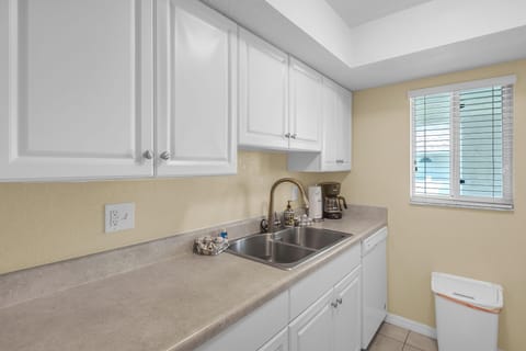 Condo, 1 King Bed with Sofa bed (Indian Oaks #15 - Sun and Fun) | Private kitchen