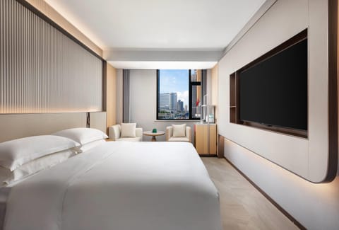 Deluxe Room, 1 King Bed, Non Smoking