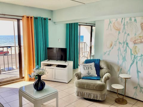 Condo, Multiple Beds, Balcony, Ocean View (Blue Bliss Beachfront) | Living area