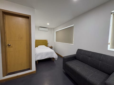 Single Room | Interior