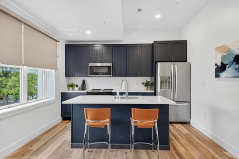 Apartment, 2 Bedrooms | Private kitchen | Fridge, oven, coffee/tea maker