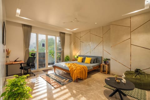 Premium Double Room, Balcony, City View | Laptop workspace, soundproofing, iron/ironing board, free WiFi