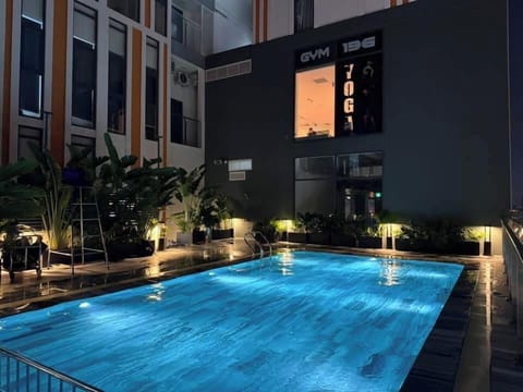Outdoor pool, open 6:00 AM to 10:00 AM, pool umbrellas, sun loungers