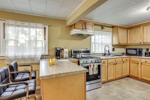 House (3 Bedrooms) | Interior