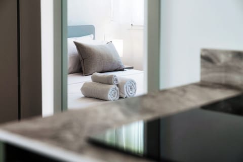 Superior Studio Suite, Lake View | Blackout drapes, soundproofing, iron/ironing board, free WiFi