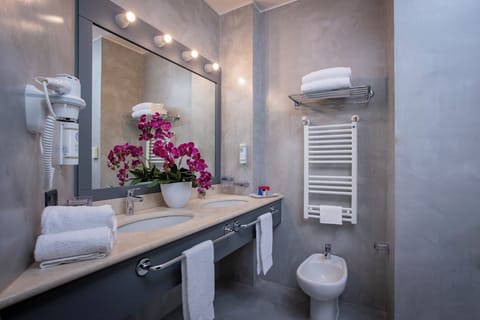 Deluxe Double Room, Garden View | Free WiFi