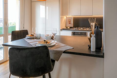 Comfort Double Room | Private kitchen | Full-size fridge, microwave, oven, stovetop