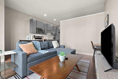 Apartment, 3 Bedrooms | Living area | 42-inch Smart TV with digital channels, streaming services