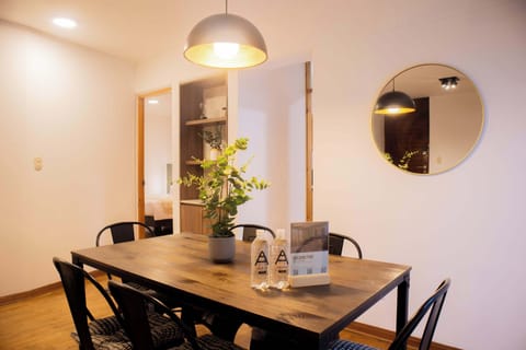 House | 2 bedrooms, desk, high-speed internet