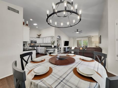 House, Multiple Beds, Pool Access, Garden View (Nacoma Sun Lakes) | Dining