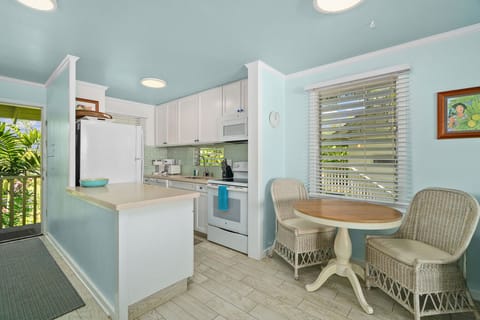 Studio, Ocean View | Private kitchen | Coffee/tea maker, electric kettle