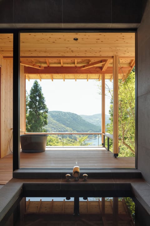 Indoor spa tub