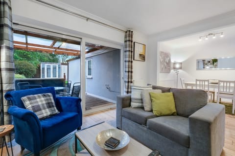 Family House, Patio | Living area | 42-inch Smart TV with satellite channels, Netflix, streaming services