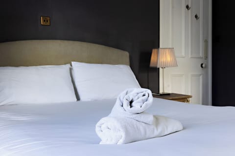 Classic Double Room | Free WiFi