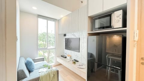Standard Apartment | Living area