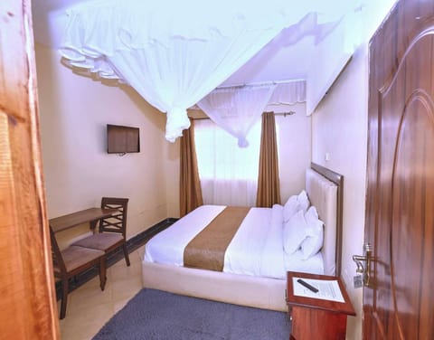 Deluxe Double Room, Garden View | Free WiFi, bed sheets