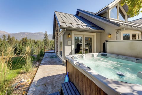 House (5 Bedrooms) | Interior
