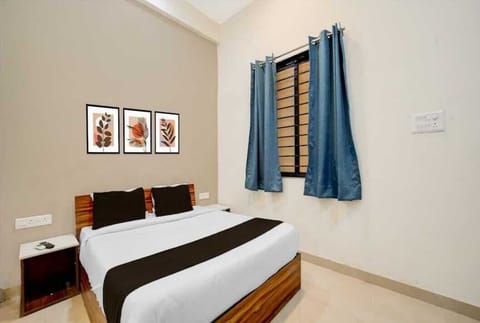 Deluxe Double Room, City View | Desk, laptop workspace, WiFi (free)