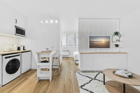 Apartment | Dining