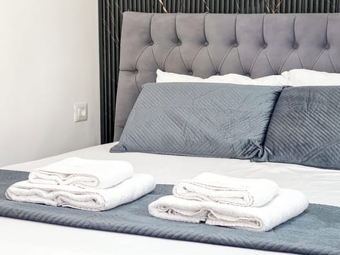 Comfort Double Room, Non Smoking, City View | Blackout drapes, free WiFi, bed sheets