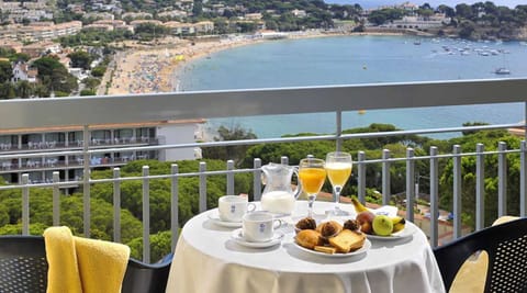Daily continental breakfast for a fee