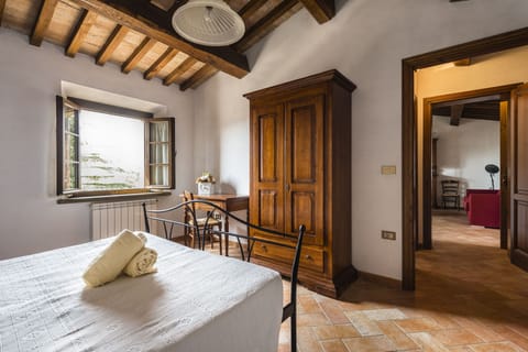 Comfort Apartment, Sea View | Desk, free WiFi