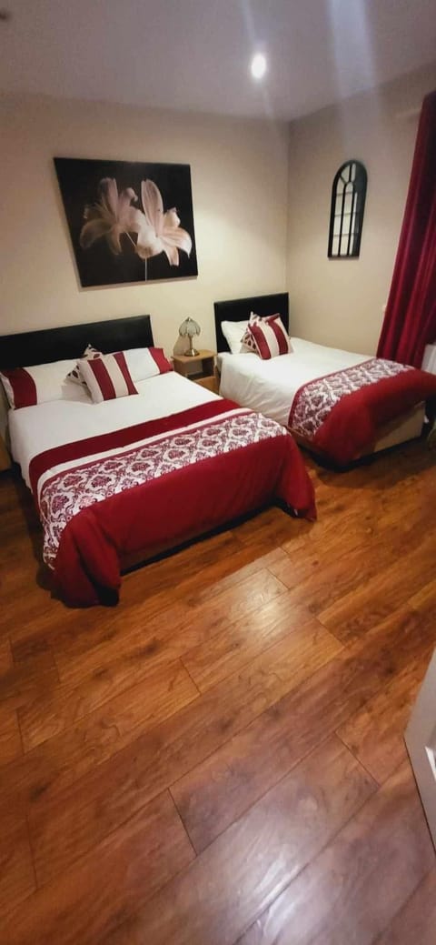 Deluxe Double Room | Iron/ironing board