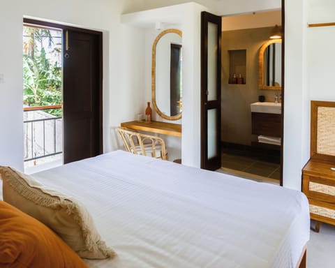 Classic Double Room, Garden View | Free WiFi