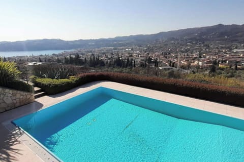 Standard Apartment, Multiple Bedrooms (Holiday House Sole View & Shared Pool) | Pool | Seasonal outdoor pool